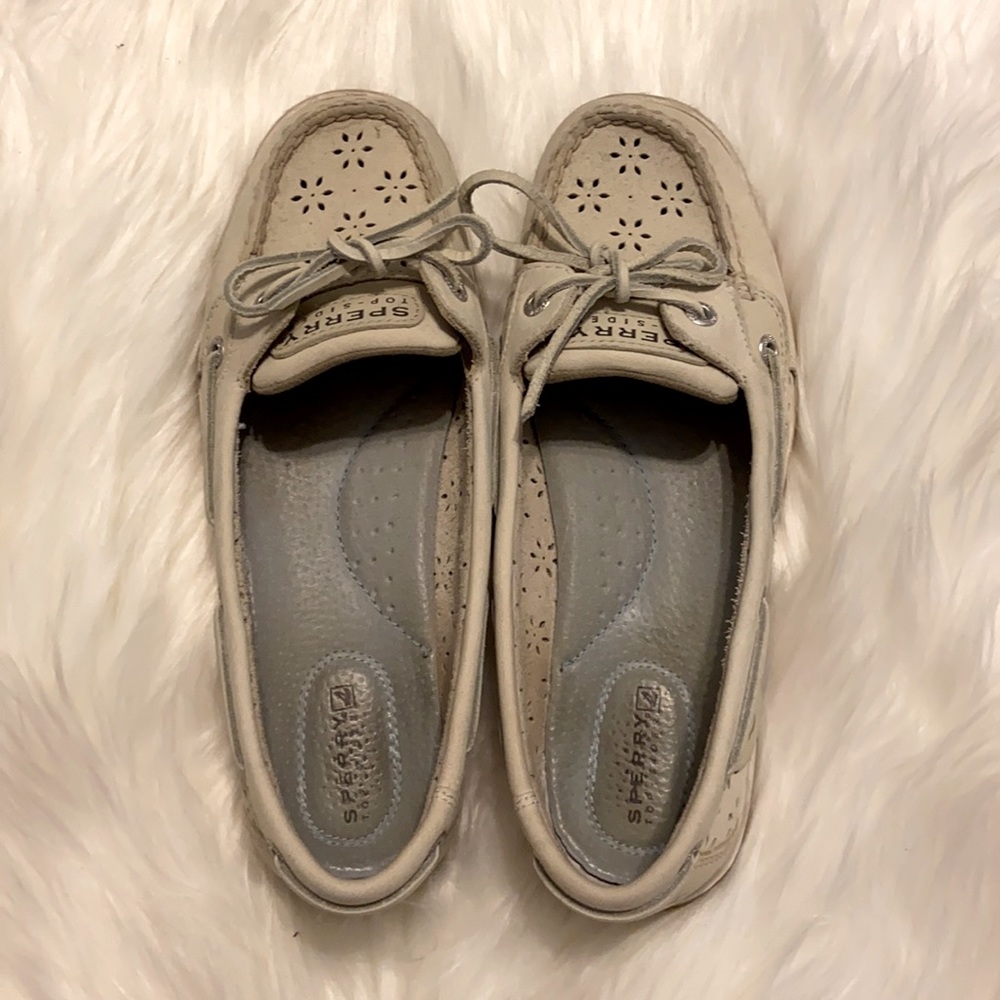 Women’s Sperry Topsiders, size 7.